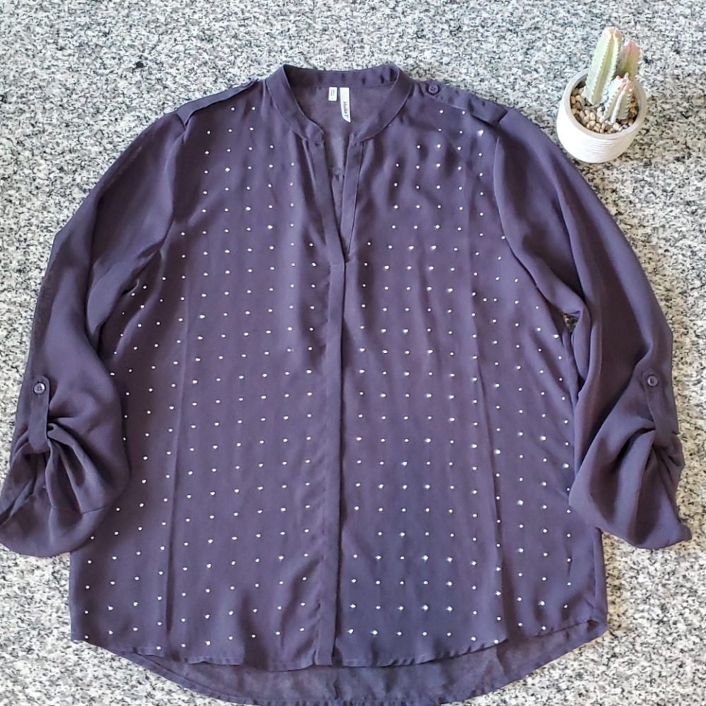 Sheer, gray 3/4 sleeve blouse with metallic detail